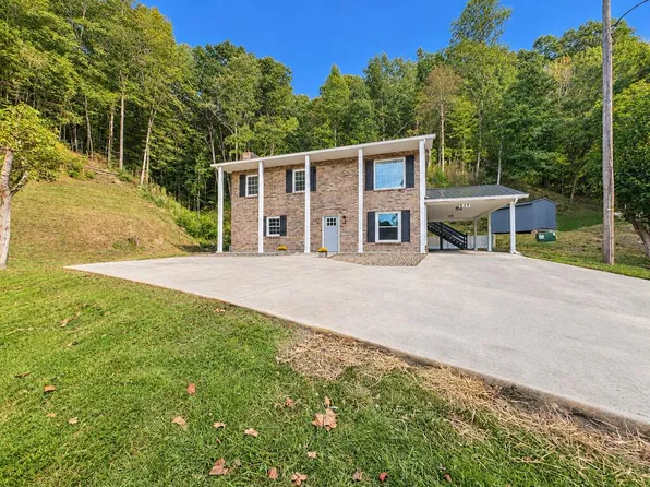 637 William Henry Dixon, Paintsville, KY 41240