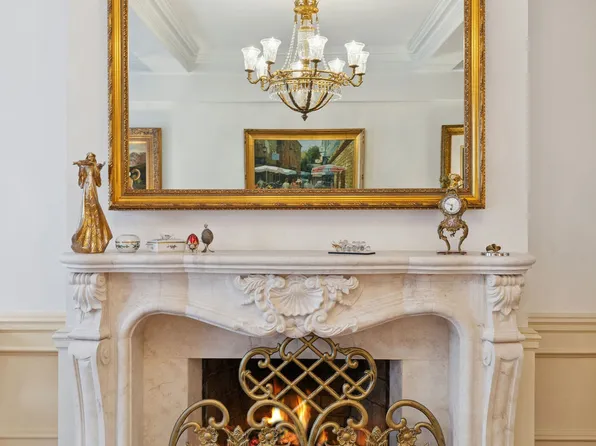 975 Park Avenue image 3 of 14