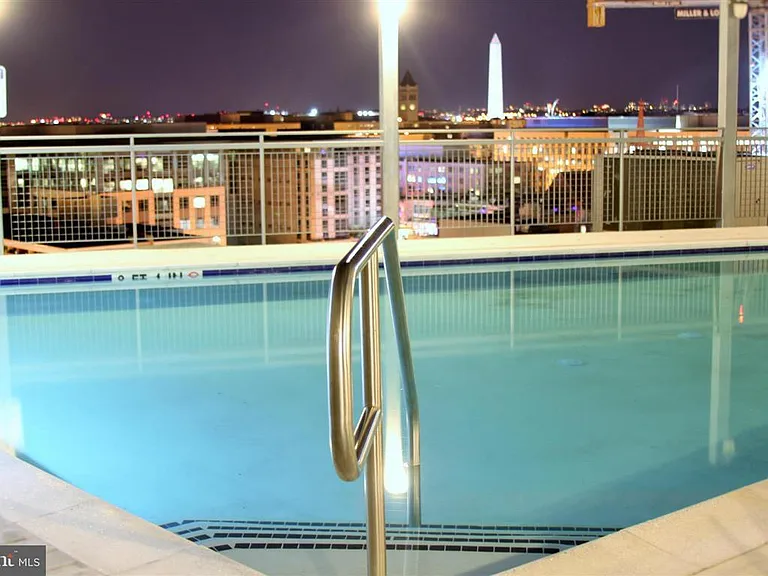Roof deck pool. Amazing views of Capitol, Washington Monument and 4th of July fireworks.