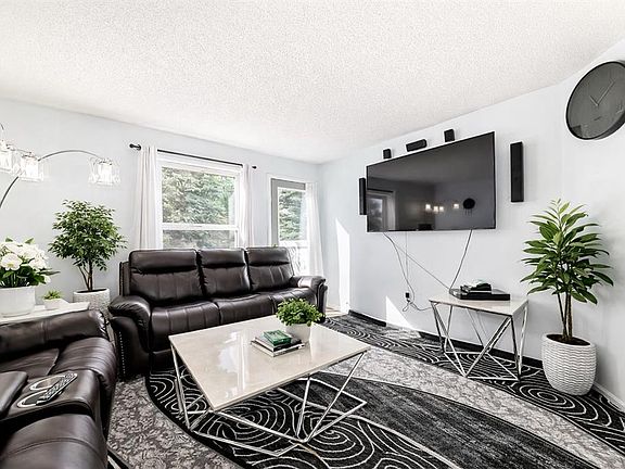 4th image of 115 N Saddlebrook Point NE