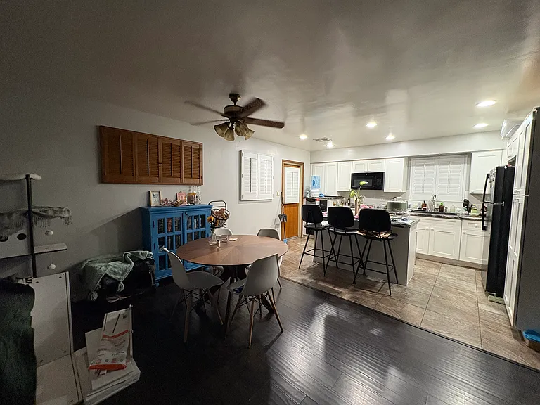2027 W Montebello Ave — Photo 9