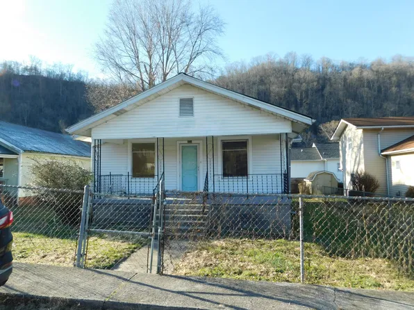 404 Mapother St, Loyall, KY 40854