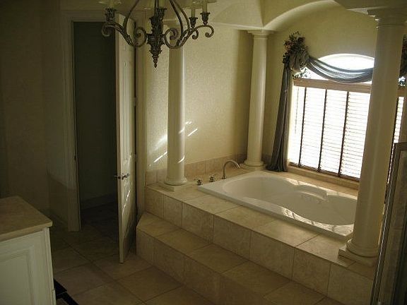 Luxurious Bath