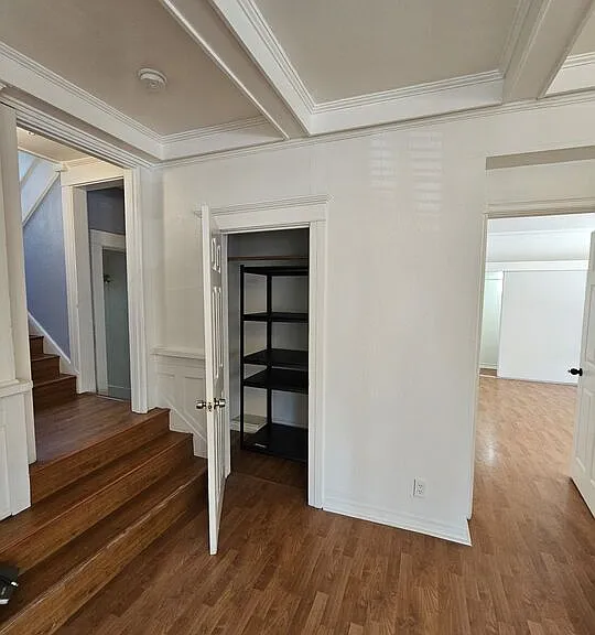 1822 S Oxford Ave — Photo 9