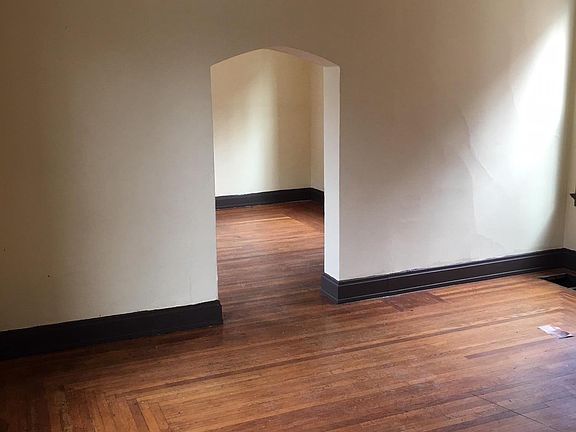 3rd image of 2265 Harrison Ave #2