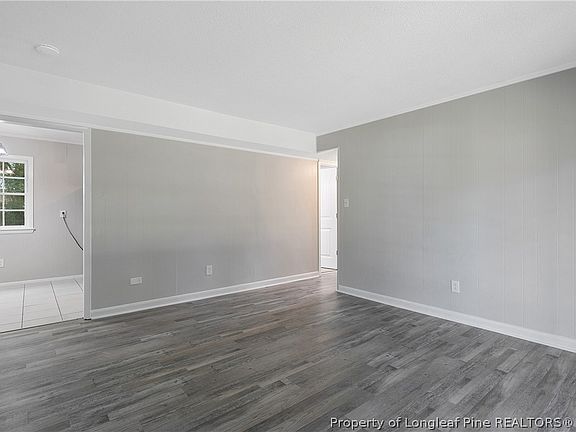 5th image of 817 Ridge Rd