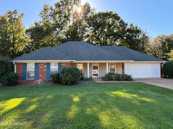 440 Golden Ridge Dr, Brandon, MS 39042