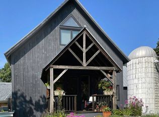 5869 Pomfret Rd, North Pomfret, VT 05053