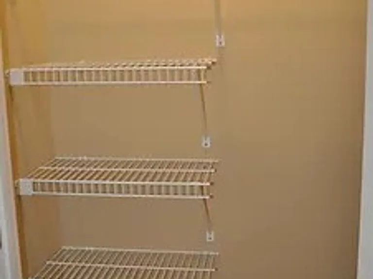 Sterling Ridge Apartments — Photo 14