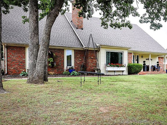 3rd image of 18 Dove Tree Rd
