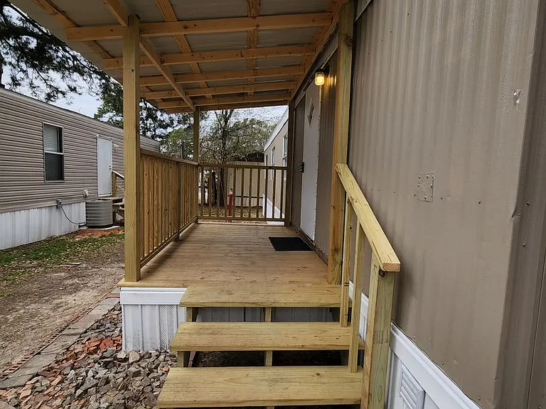 1000 W Seale St — Photo 16