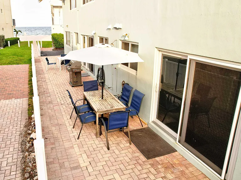 5400 N Ocean Blvd #10 — Photo 11