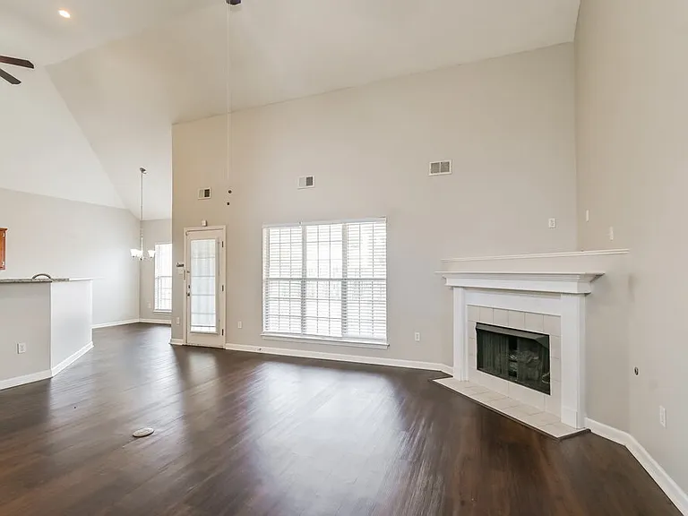 5678 Kuykendall Dr — Photo 4