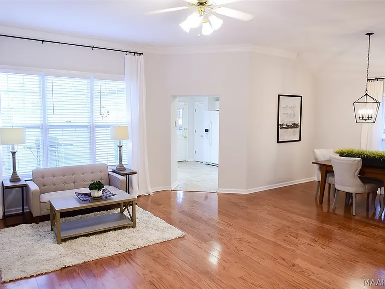 2104 Halcyon Downs Loop — Photo 2