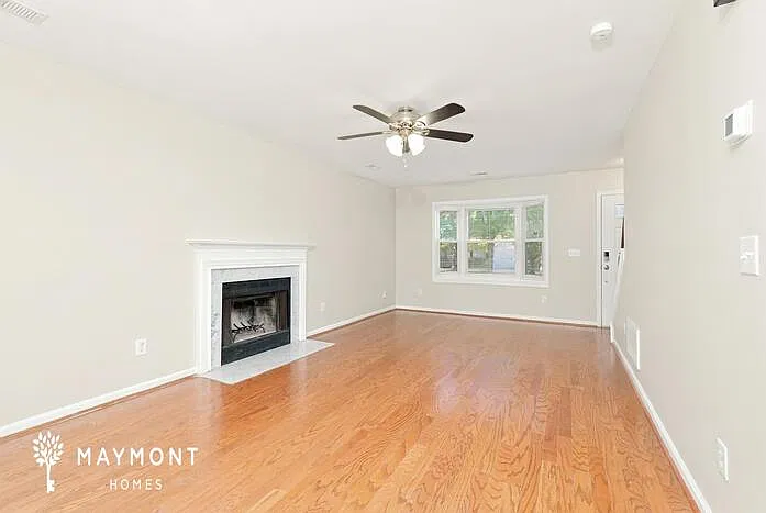 3 bed, 2.5 bath, 1469 sqft, $1,795 — Photo 4