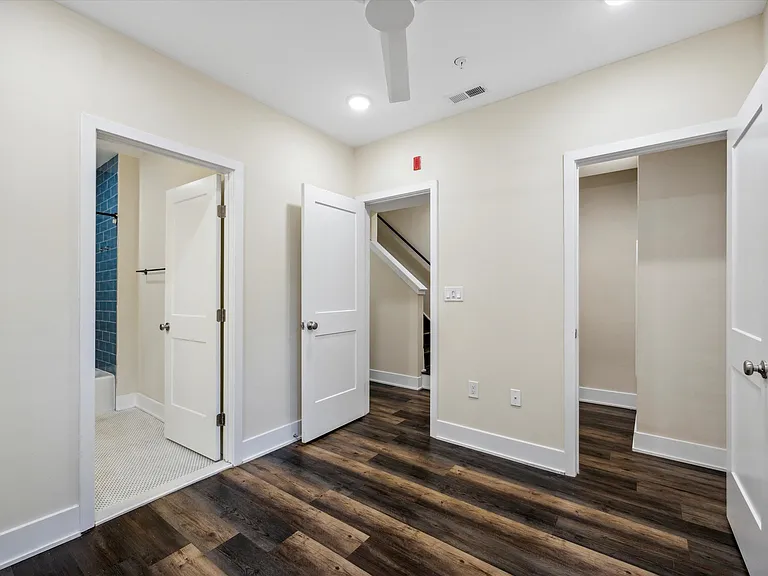 1804 W Berks St — Photo 50