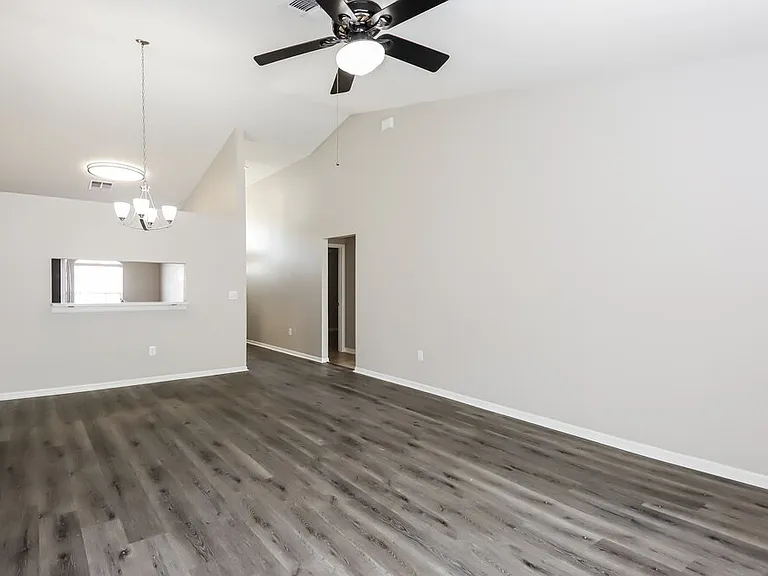 206 Lookout Dr — Photo 4