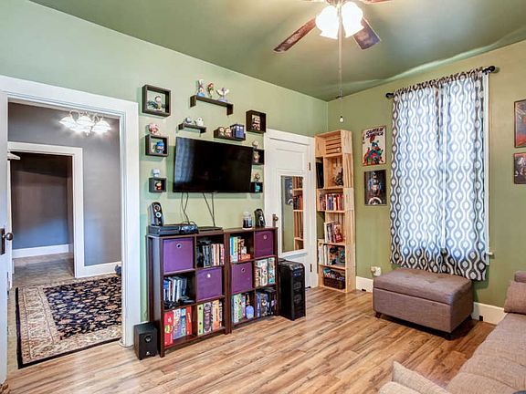 3rd image of 1129 Lodge Ave