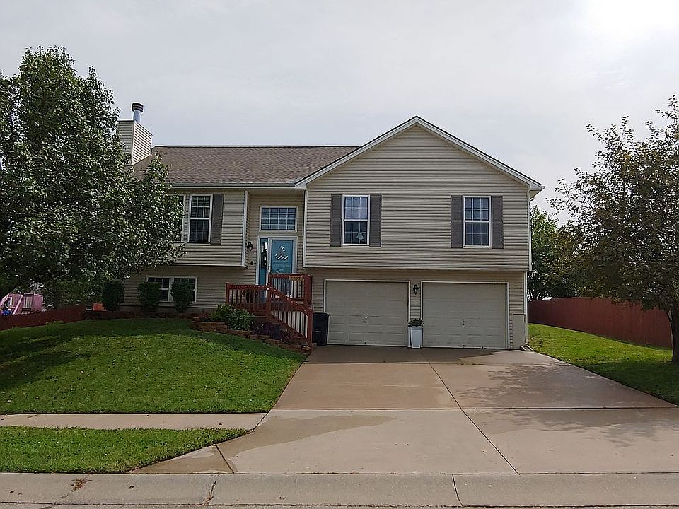 1st image of 2515 N 111th Ter