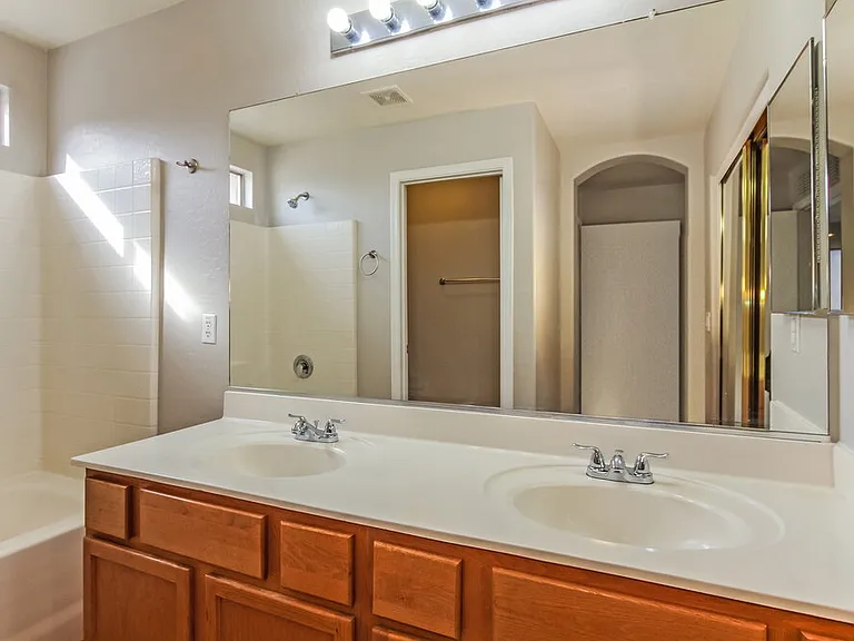 11374 W Pima St — Photo 10