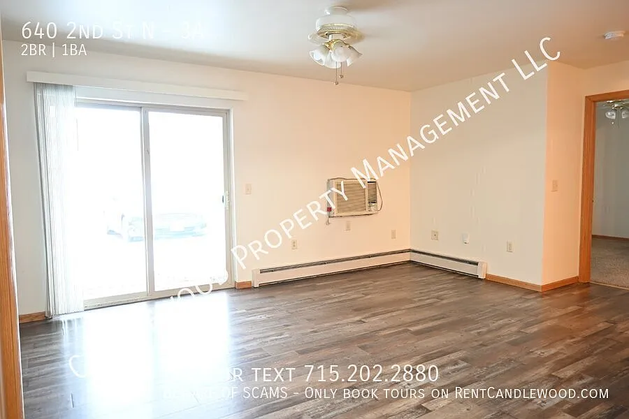 Pet Friendly Lower 2 Bedroom Apartment Available November 1st! — Photo 4