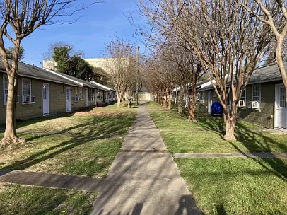 455 Pursley Street Photo 1