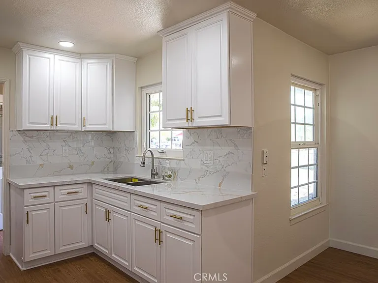 10740 Coloma St — Photo 6