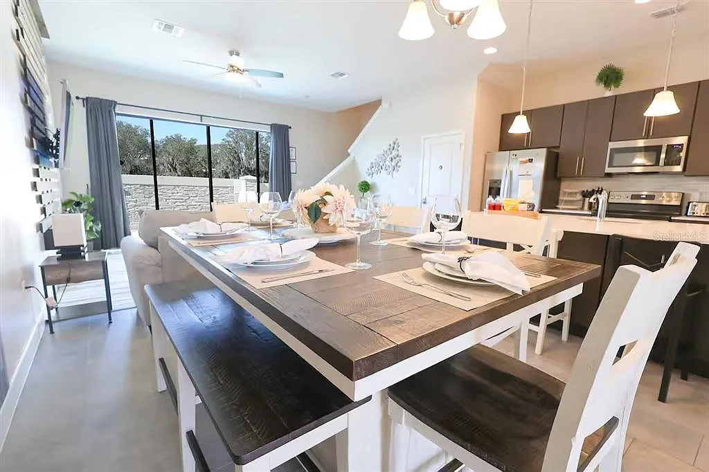 4 bed, 3.0 bath, 1871 sqft, $3,000 — Photo 4