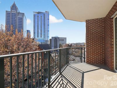 300 W 5th St APT 413, Charlotte, NC, 28202
