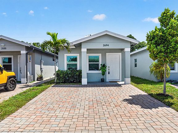 3rd image of 2694 Nokomis Avenue