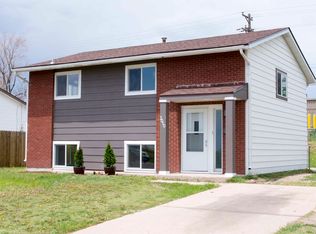 3010 Homestead Ave, Cheyenne, WY 82001