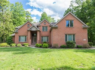 7945 Colony Woods Dr, Toledo, OH 43617