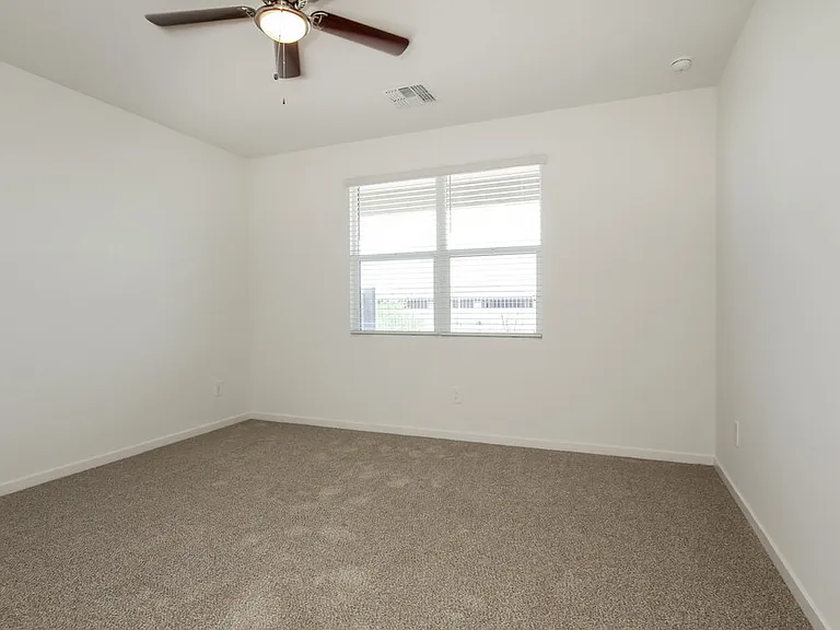 5440 S 245th Ave — Photo 7