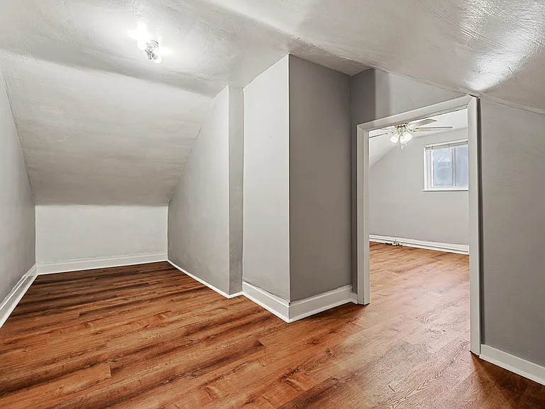 1907 Fox Way — Photo 15