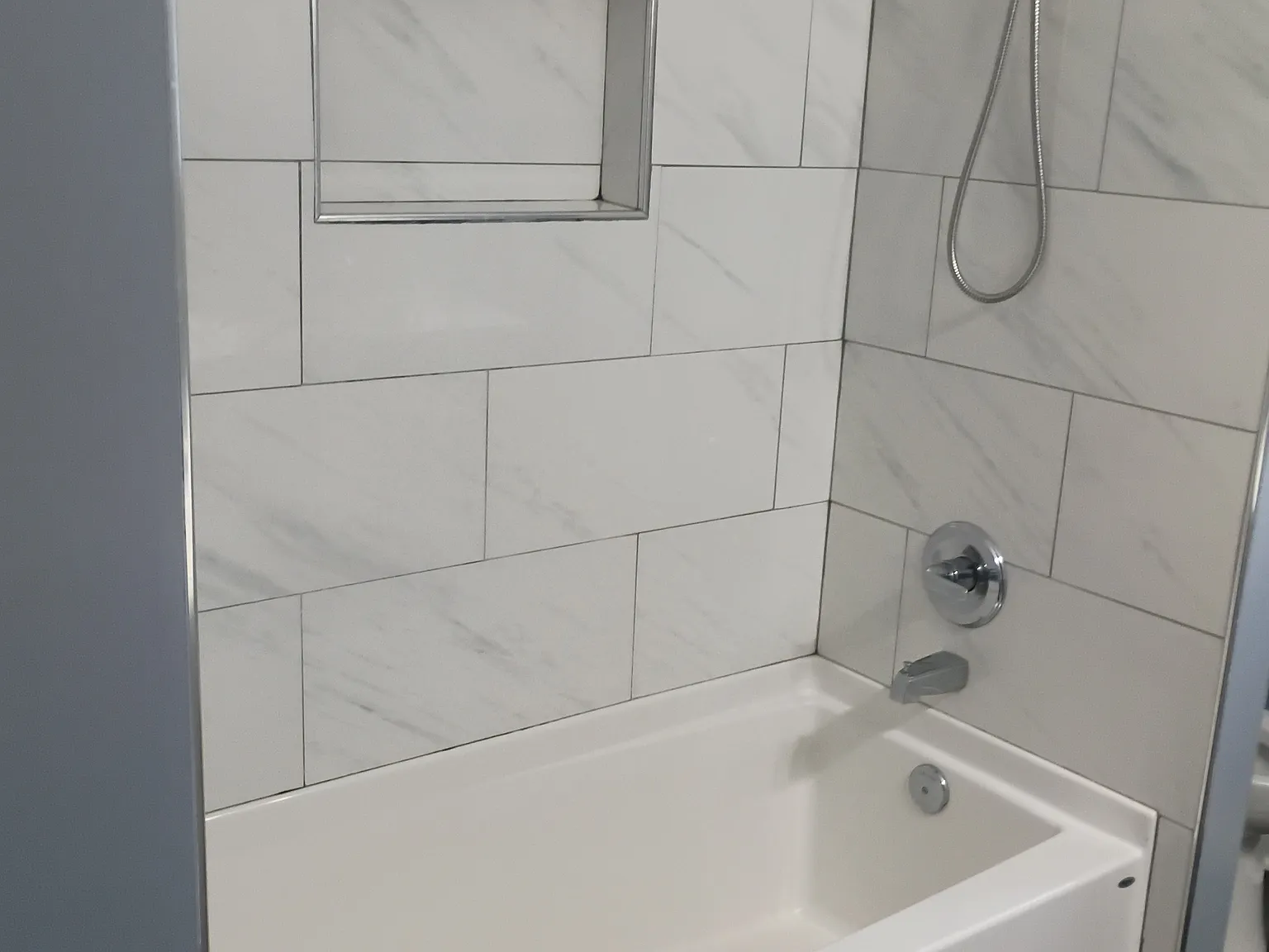 3 bed, 1382 sqft, $2,300 — Photo 4