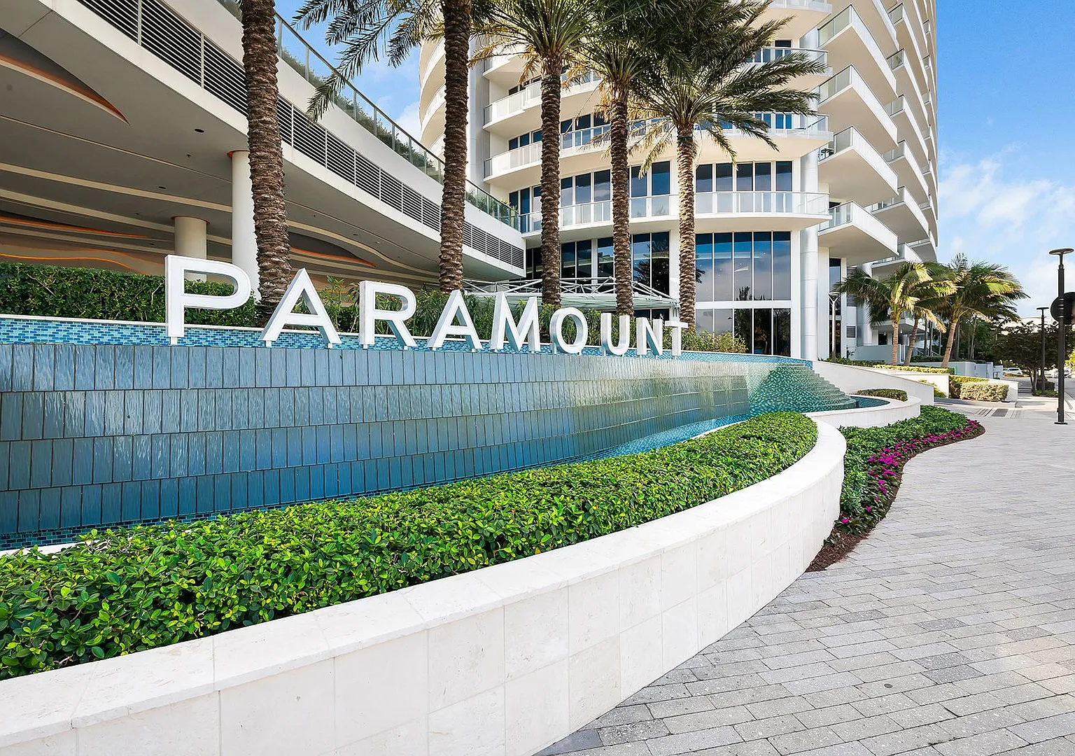 Luxury Beachfront Living at Its Finest Fully Furnished Condo in Prime Fort Lauderdale Location! — Photo 3