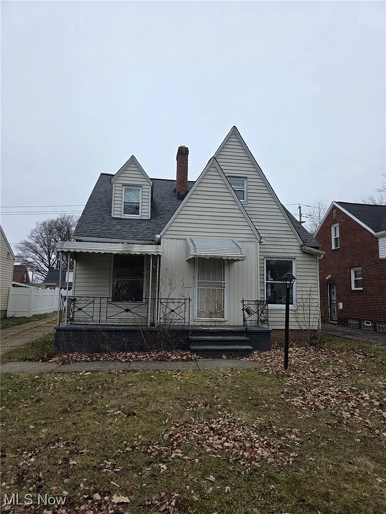 3852 Lee Heights Blvd photo 1