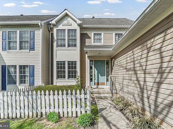 2nd image of 506 Dunbarton Ct