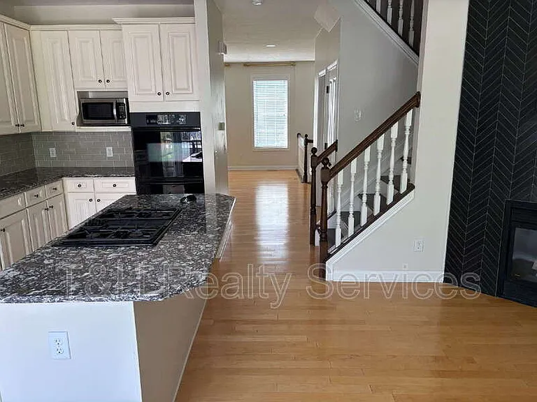 368 Firehouse Pl — Photo 7