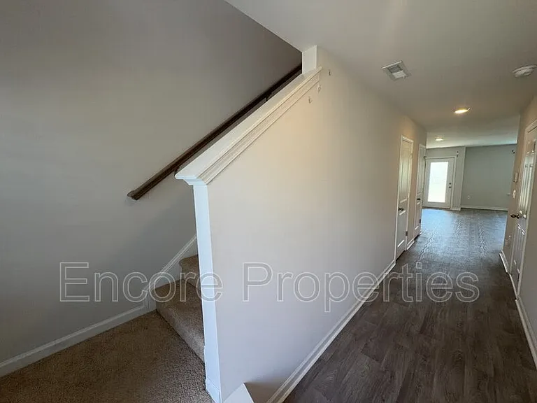 18 March Creek Dr — Photo 2