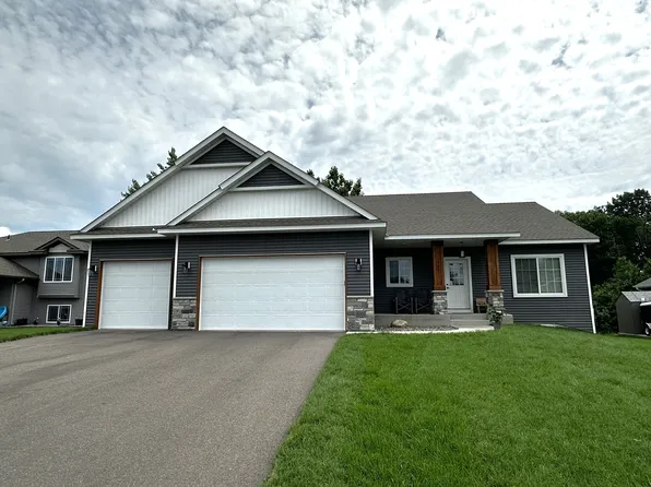 465 29th Ct SE, Cambridge, MN 55008
