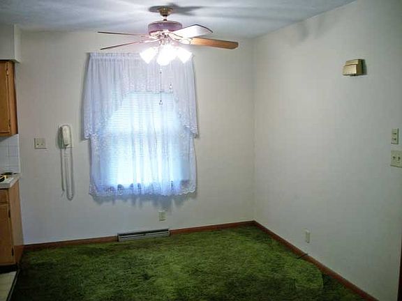 5th image of 207 Eastgate Dr