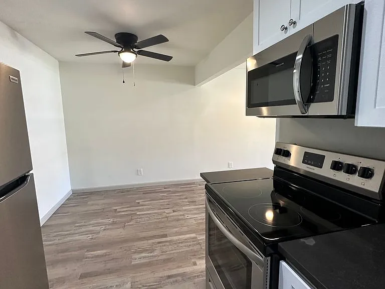 5006 Gaston Ave — Photo 7