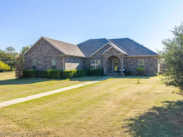 2406 N Mountain Grove Rd, Alma, AR 72921