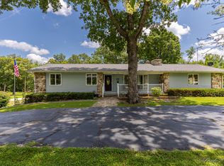 712 Trimble Dr, Willow Springs, MO 65793