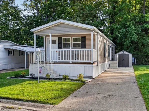 143 Cromwell Dr, Geneva, OH 44041