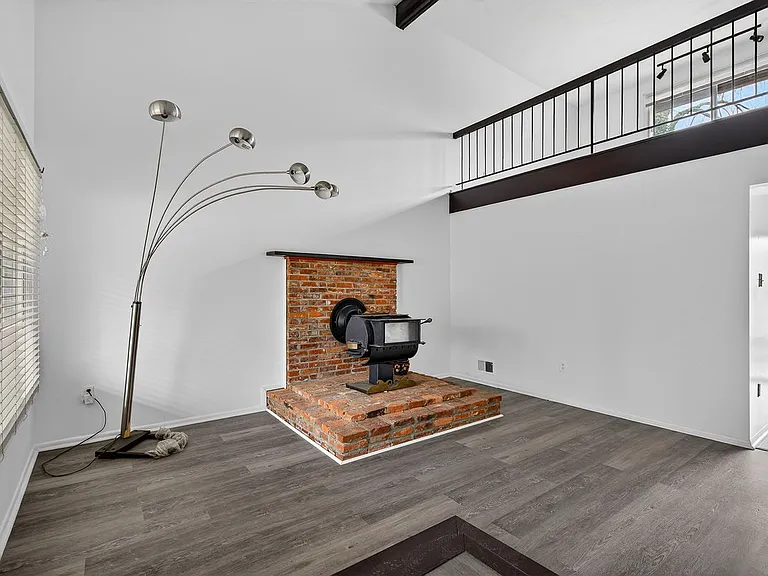 8801 Monmouth Dr — Photo 25