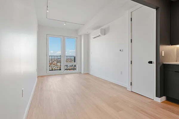 Rented by Carroll Development Leasing LLC | media 5