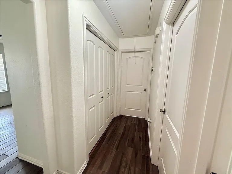 21927 Octavia Way — Photo 7