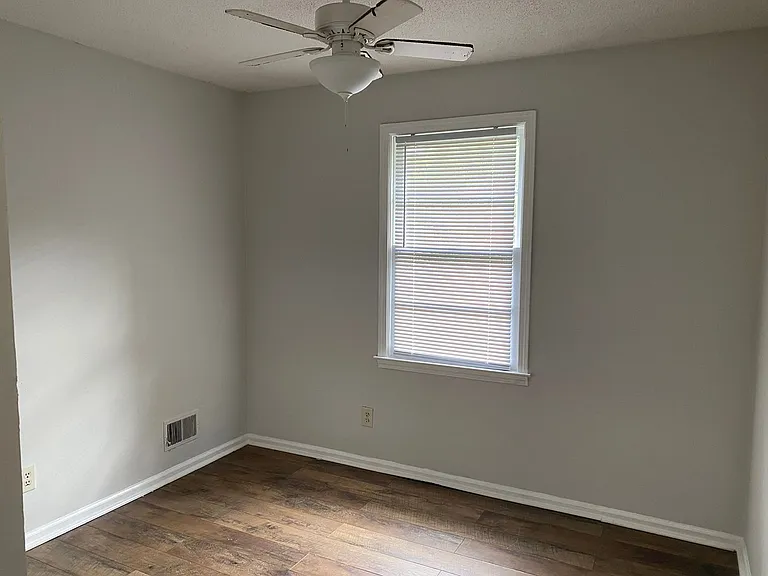 145 Aster Cir — Photo 8